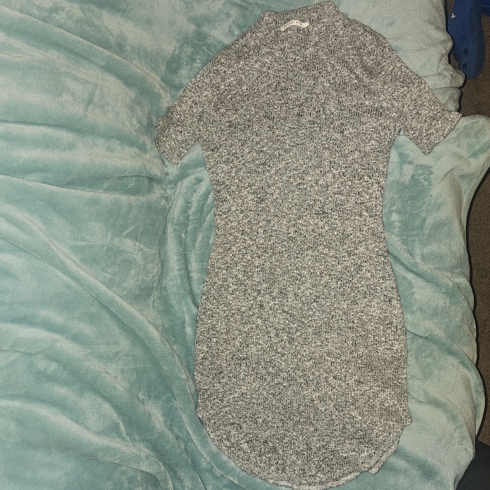 Better Be Gray and White Bodycon Dress Short Sleeve Crew Neck - Picture 10 of 10